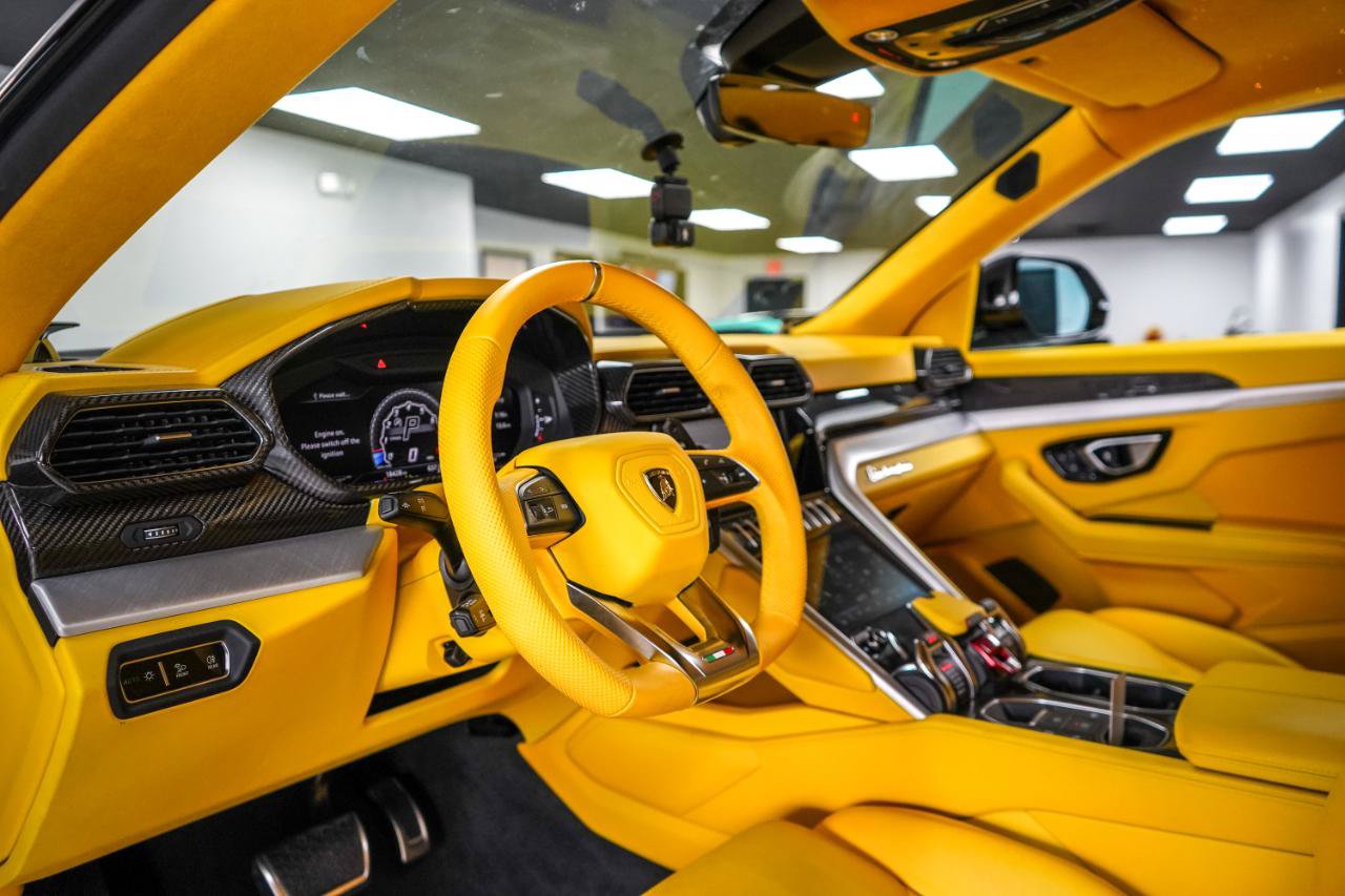 Used 2021 Lamborghini Urus AWD/4WD image 14