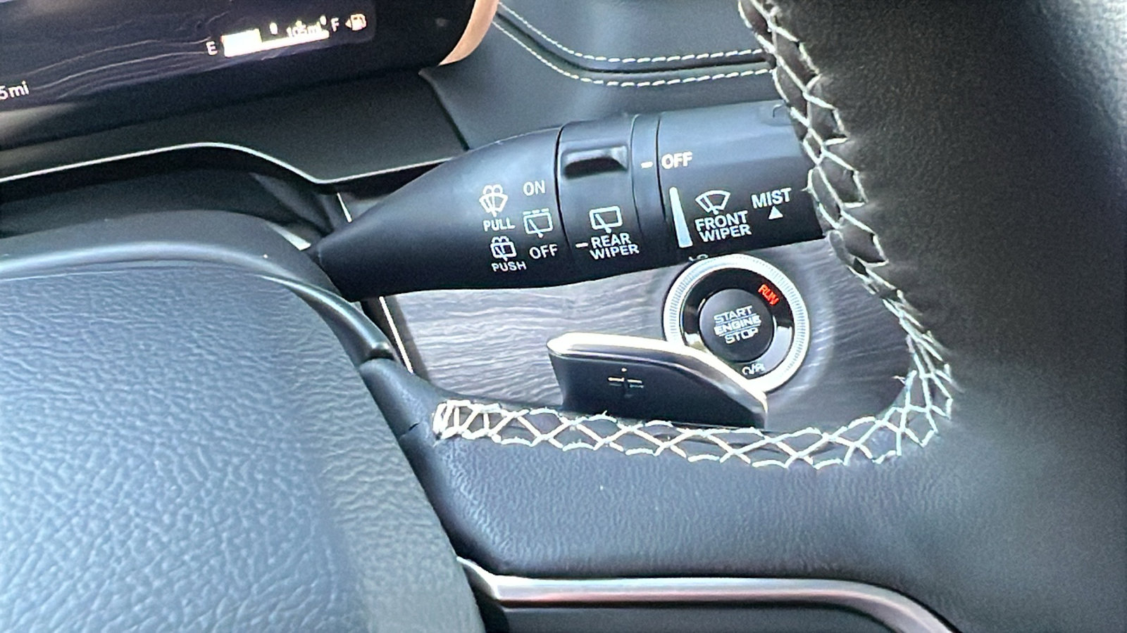 New 2025 Jeep Grand Cherokee L Limited w/ Luxury Tech Group II image 35
