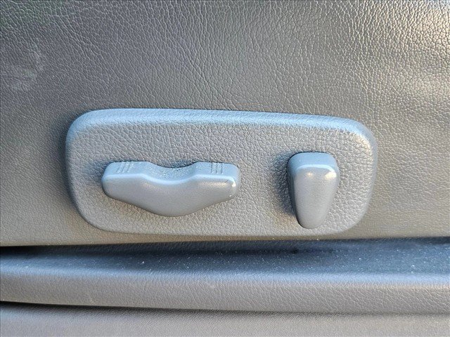 Used 2005 Nissan Titan LE RWD image 21