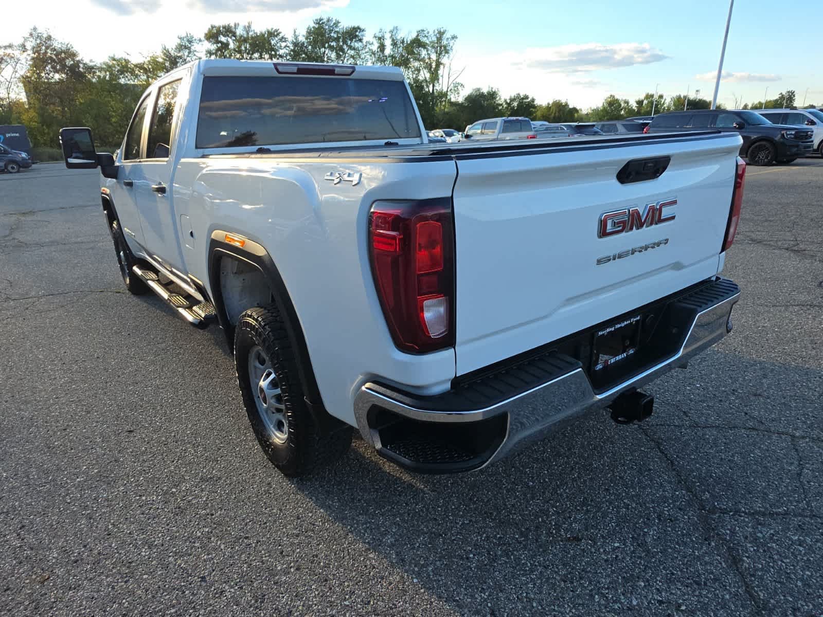 Used 2021 GMC Sierra 2500 4x4 Crew Cab w/ Convenience Package image 10