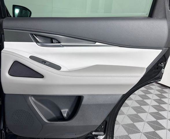 Certified 2026 INFINITI QX60 Pure w/ Cargo Package image 24