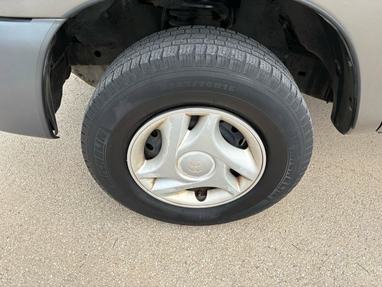 Used 2006 Toyota Tundra 2WD Regular Cab image 3