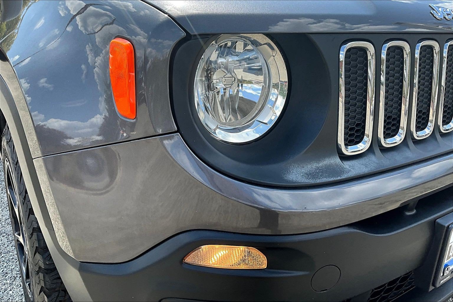 Used 2017 Jeep Renegade Sport w/ Power & Air Group FWD image 29