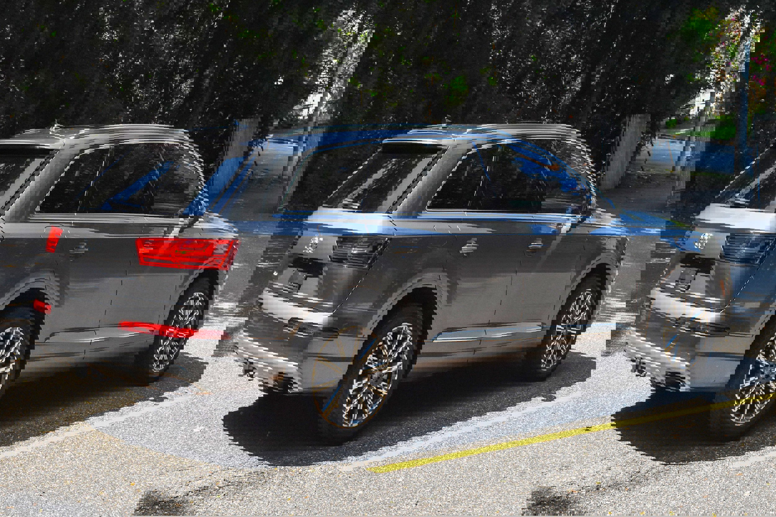 Used 2019 Audi Q7 3.0T Premium Plus w/ Premium Plus Package image 8