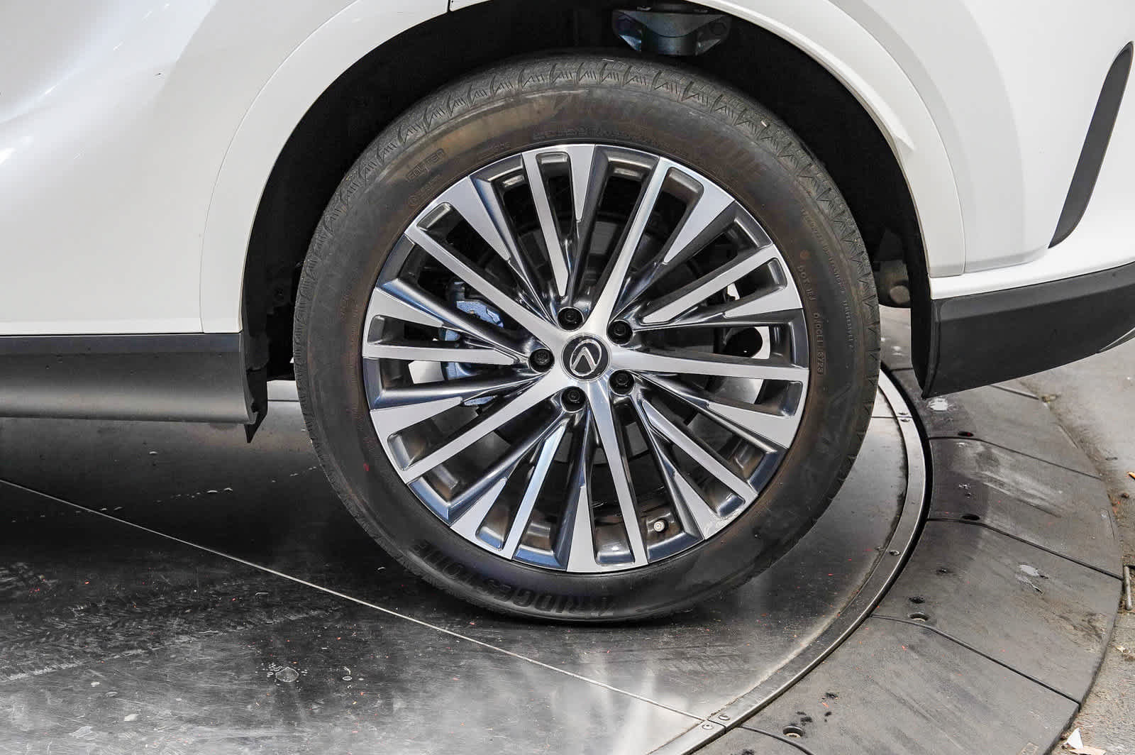 Used 2024 Lexus RX 350 Premium Plus w/ Accessory Package (Z1) FWD image 10