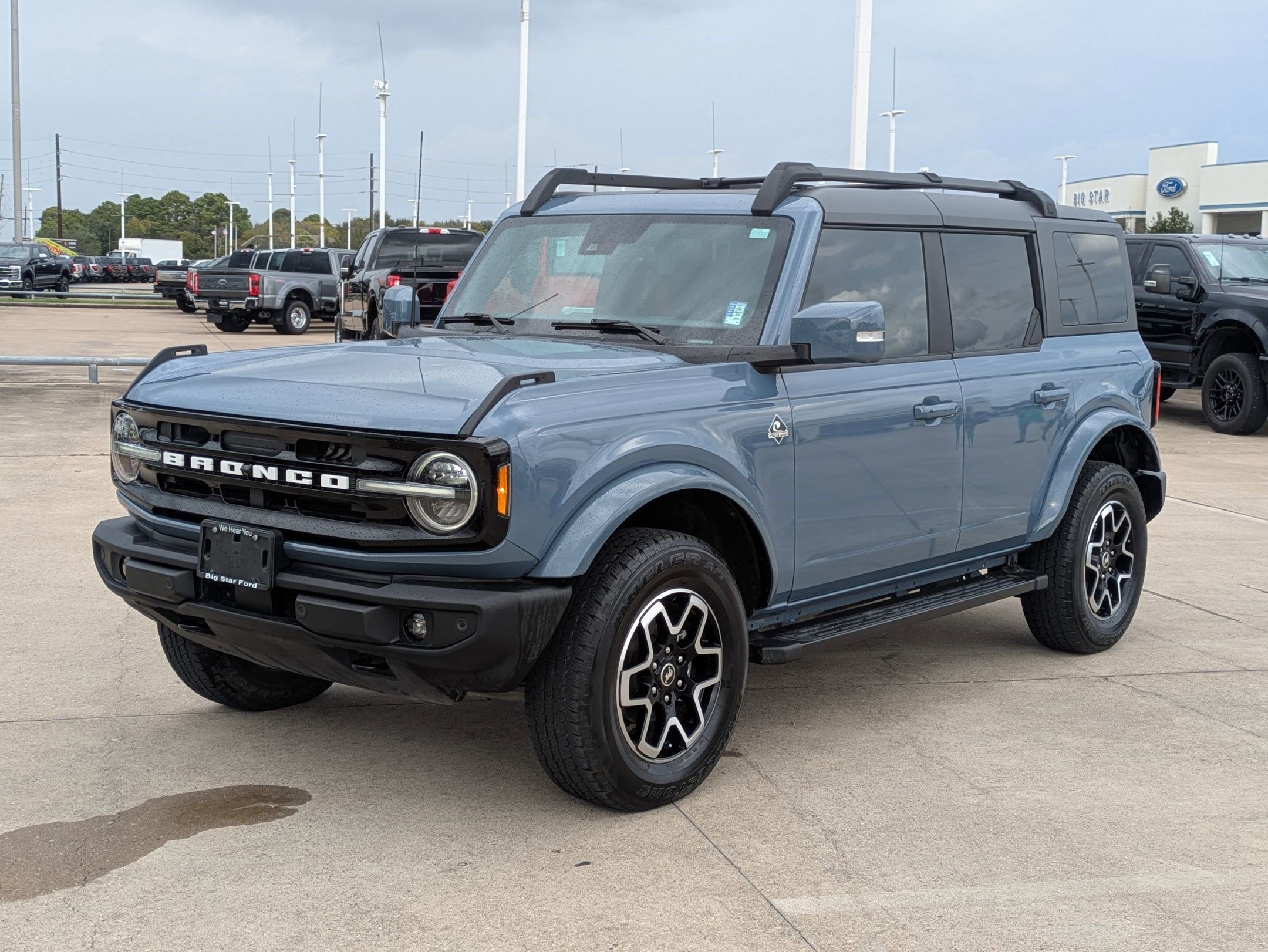 Used 2024 Ford Bronco Outer Banks image 9