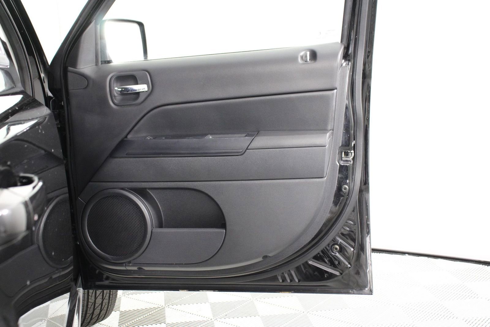 Used 2016 Jeep Patriot Sport w/ Power Value Group FWD image 19