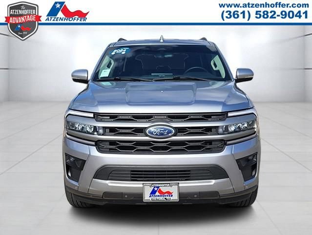 Used 2024 Ford Expedition XLT RWD image 2