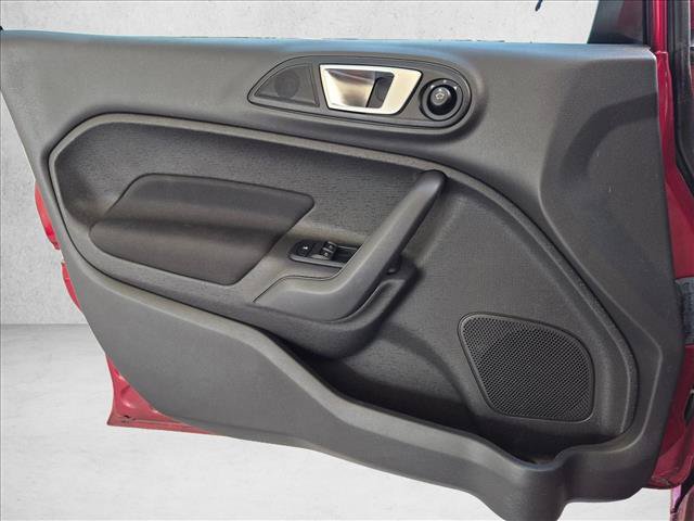 Used 2016 Ford Fiesta SE FWD image 13