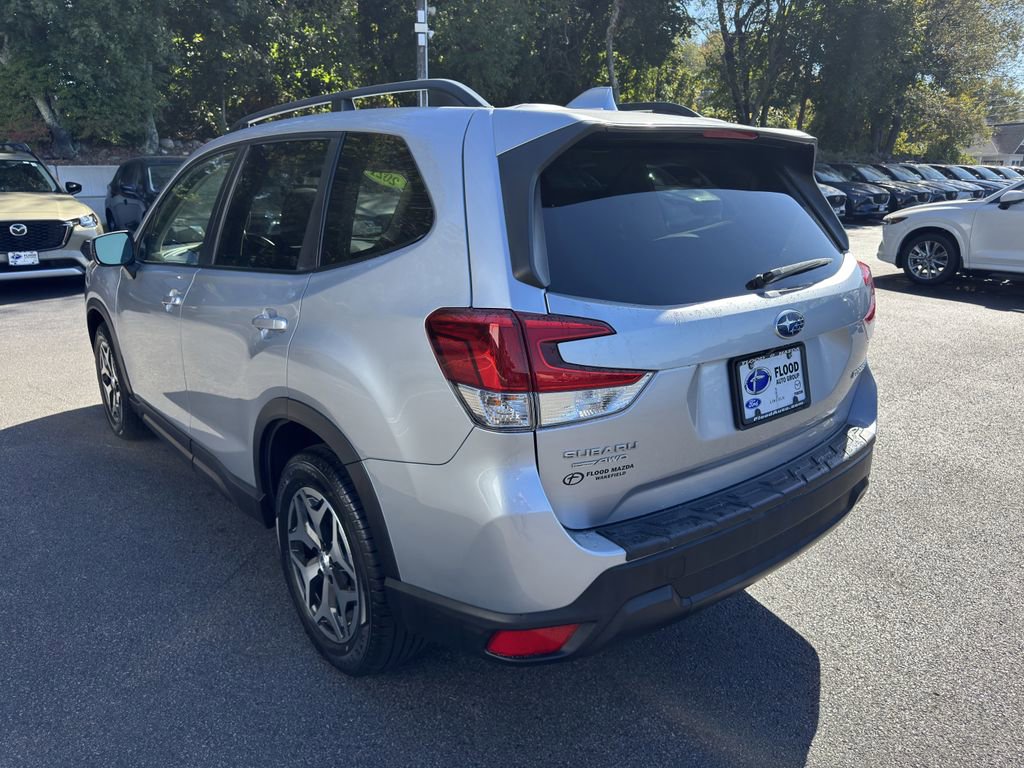 Used 2021 Subaru Forester Premium image 5