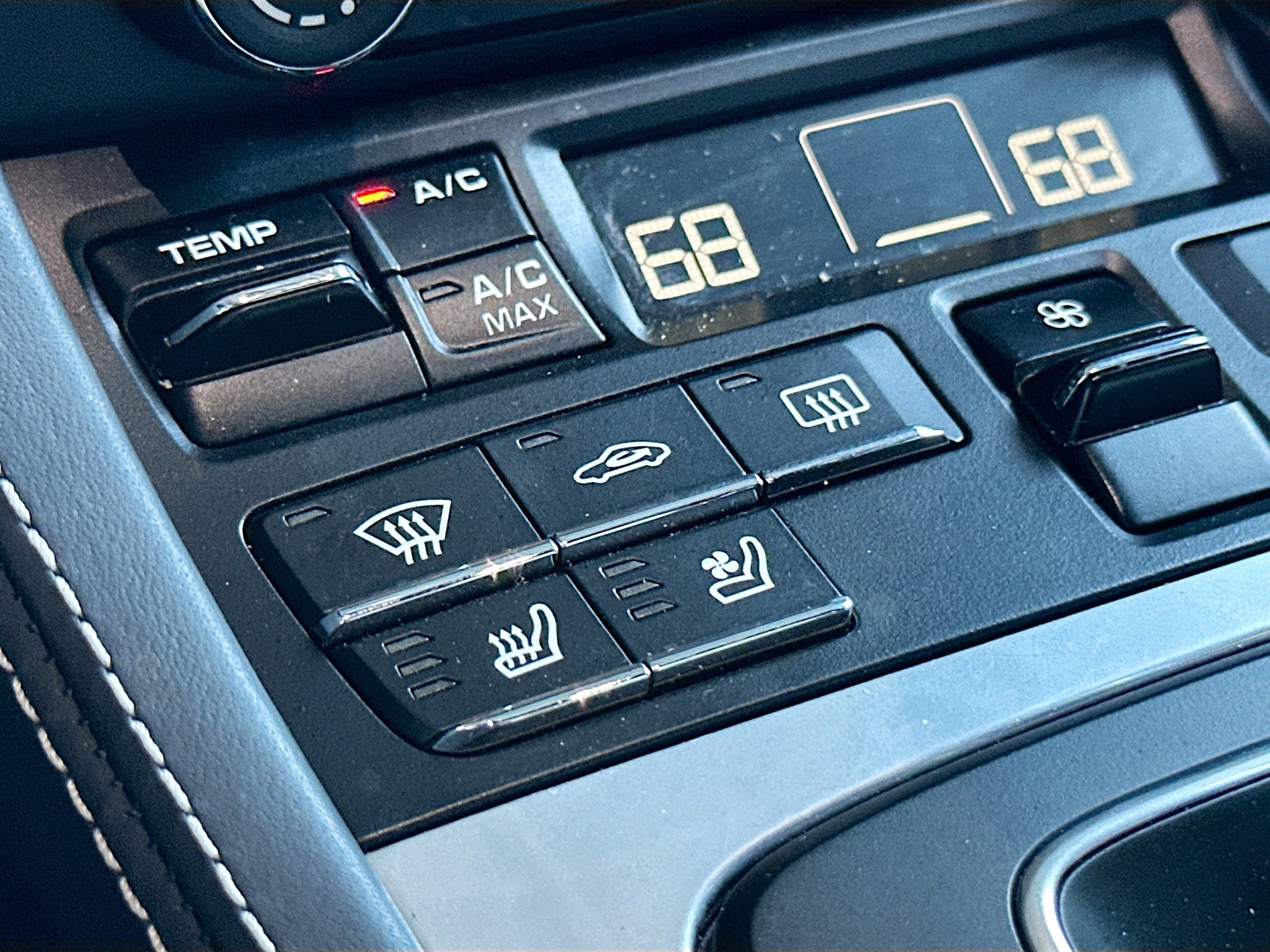 Used 2025 Porsche 718 Cayman image 19