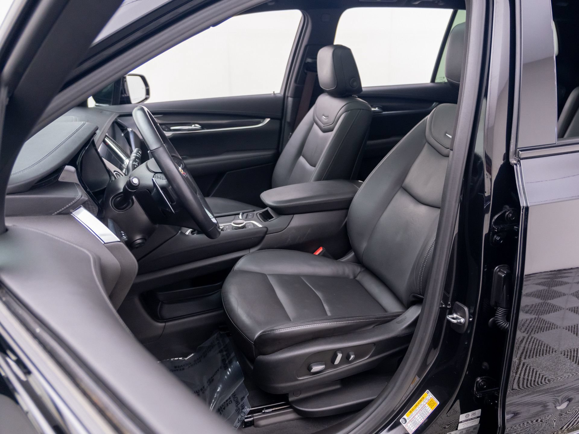Certified 2024 Cadillac XT6 Sport w/ Technology Package AWD/4WD image 19