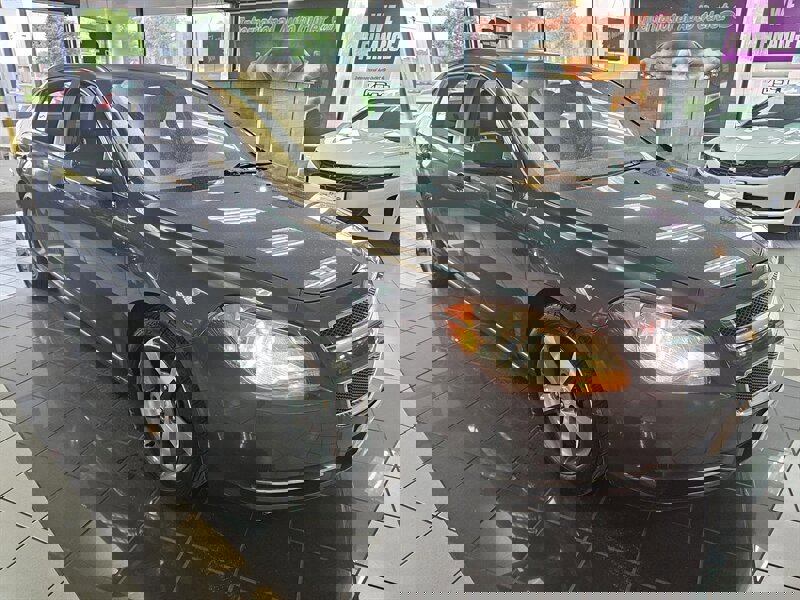 Used 2011 Chevrolet Malibu LT w/ Power Convenience Package FWD image 4