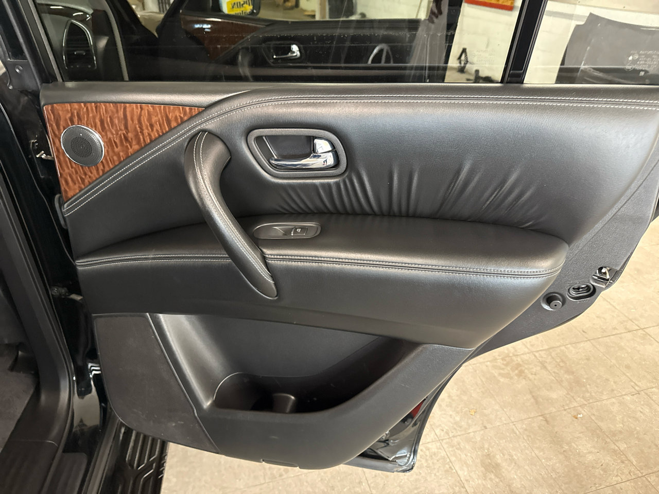 Used 2020 Nissan Armada SL image 54