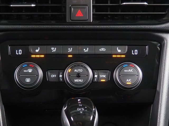 Used 2024 Volkswagen Taos SE image 24