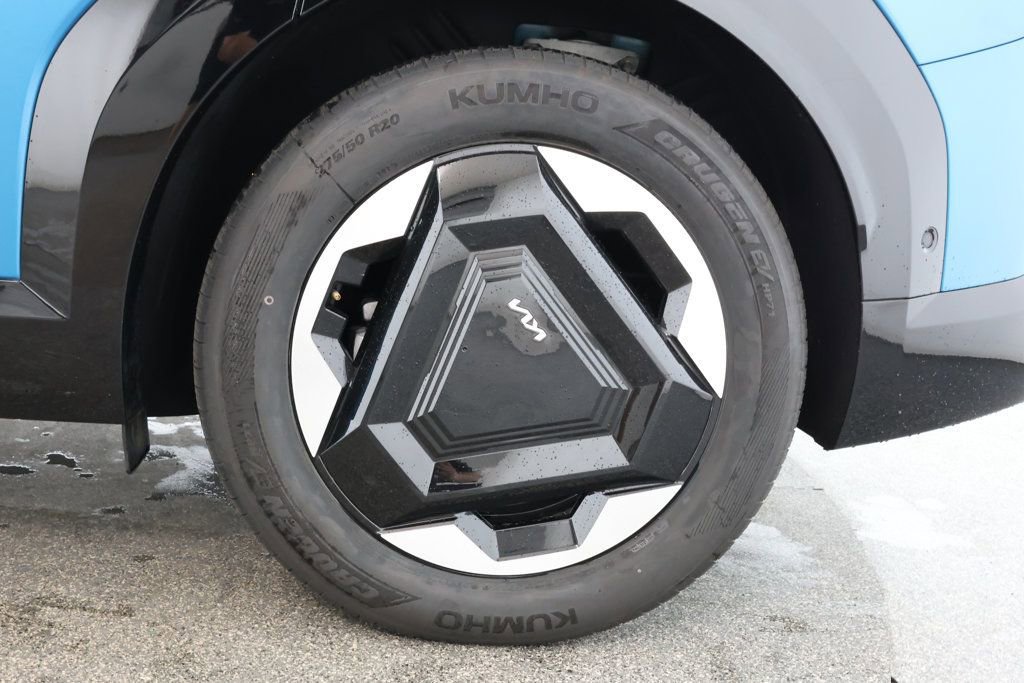 Used 2024 Kia EV9 Land image 9