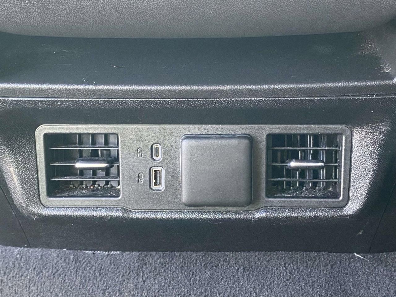 Used 2024 GMC Sierra 1500 SLT image 12