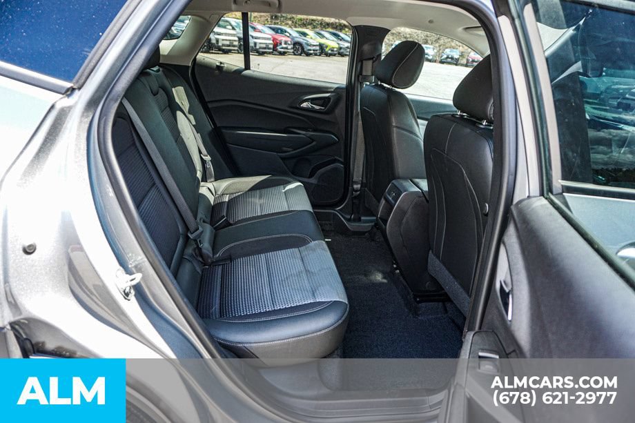 Used 2025 Chevrolet Trax LT FWD image 21