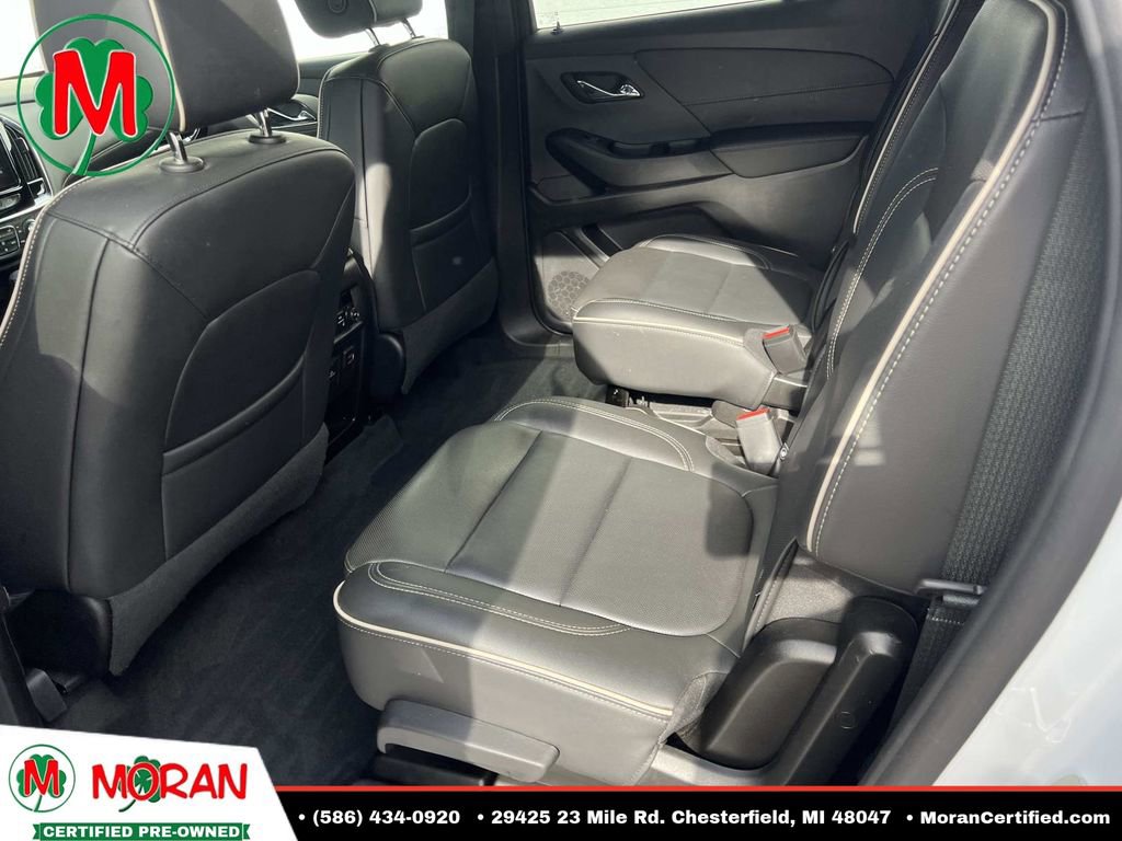 Used 2023 Chevrolet Traverse Premier w/ Redline Edition FWD image 12
