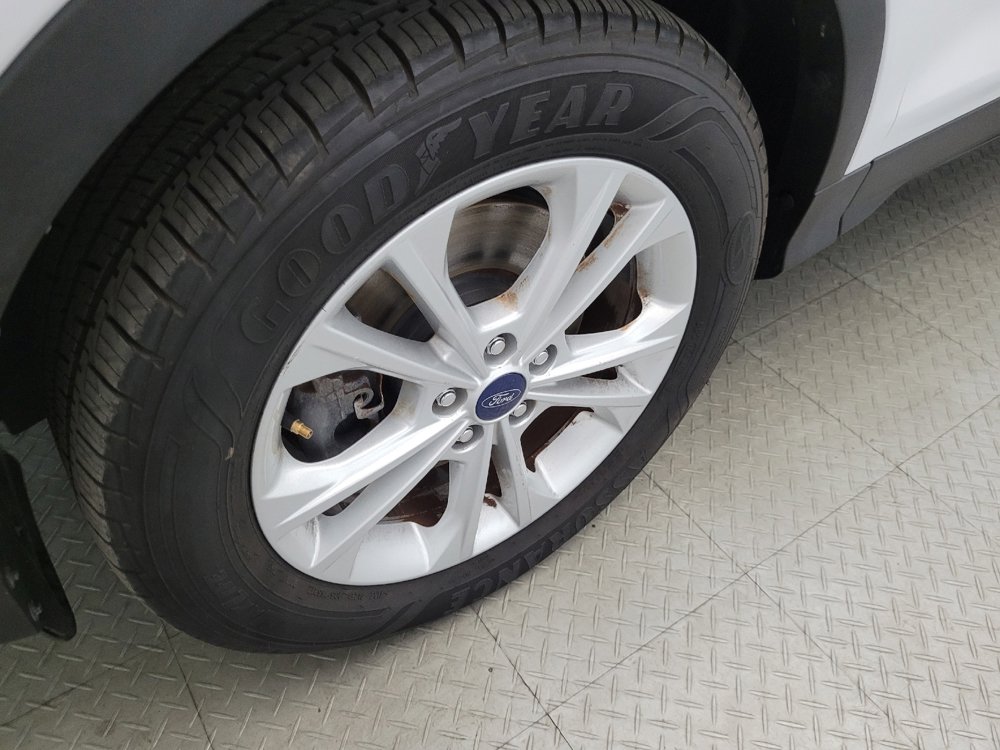 Used 2017 Ford Escape SE w/ Equipment Group 201A image 31