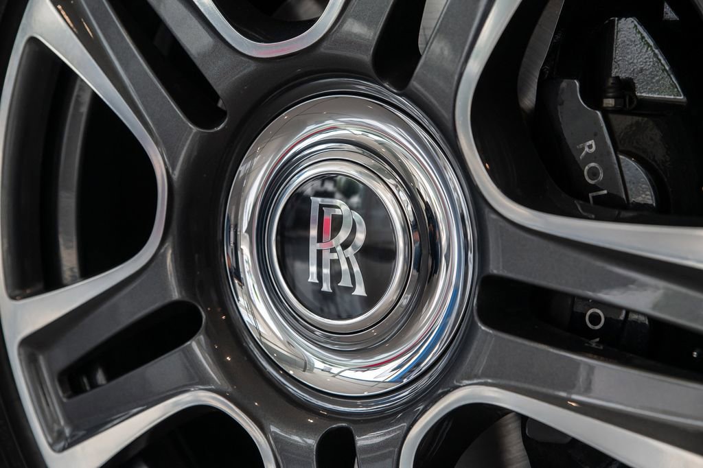 Used 2018 Rolls-Royce Ghost image 8