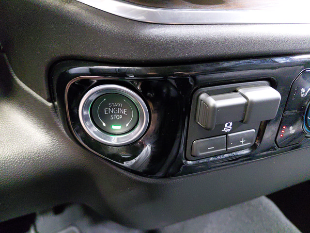 Used 2026 GMC Sierra 1500 SLT AWD/4WD image 37