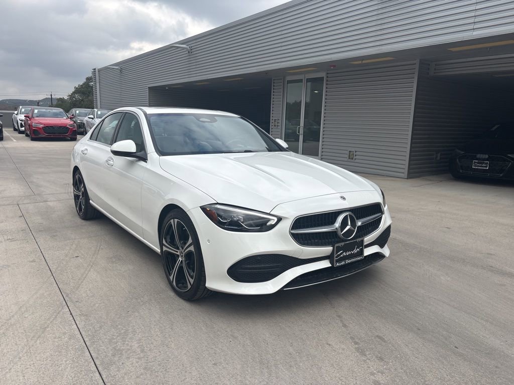 Used 2025 Mercedes-Benz C 300 Sedan image 3