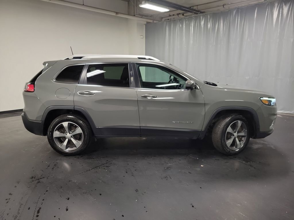 Used 2019 Jeep Cherokee Limited AWD/4WD image 10
