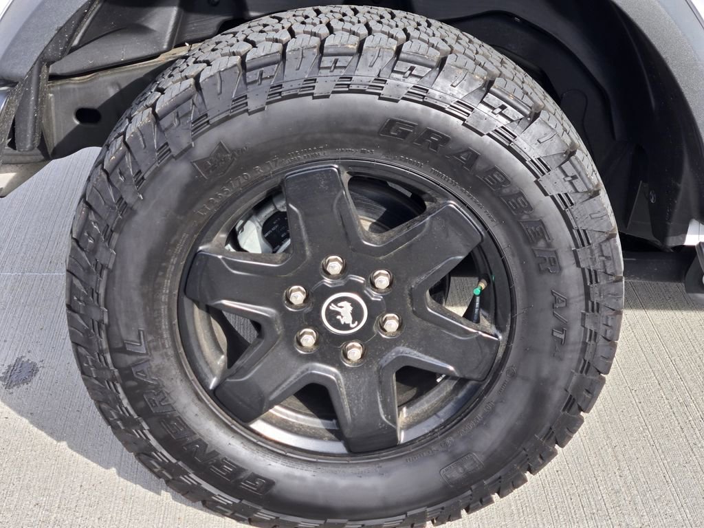Used 2024 Ford Bronco Black Diamond image 10