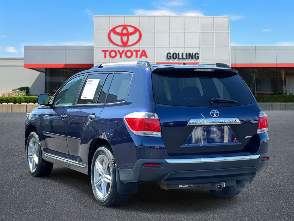 Used 2011 Toyota Highlander Limited w/ Tow Pkg image 4