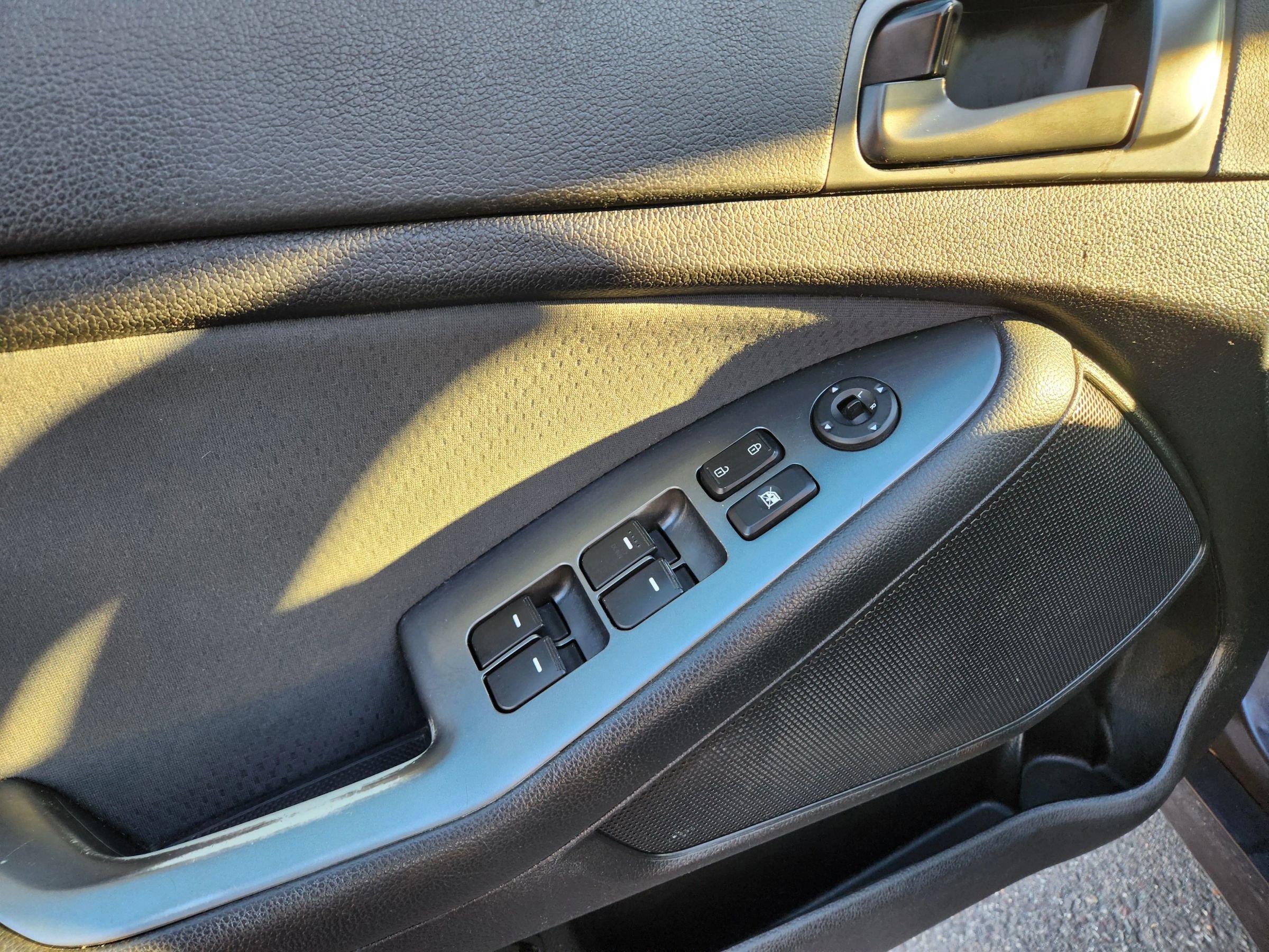 Used 2015 Kia Optima LX image 22