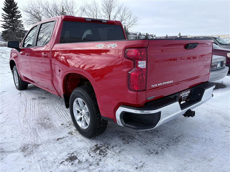 Used 2025 Chevrolet Silverado 1500 LT image 4