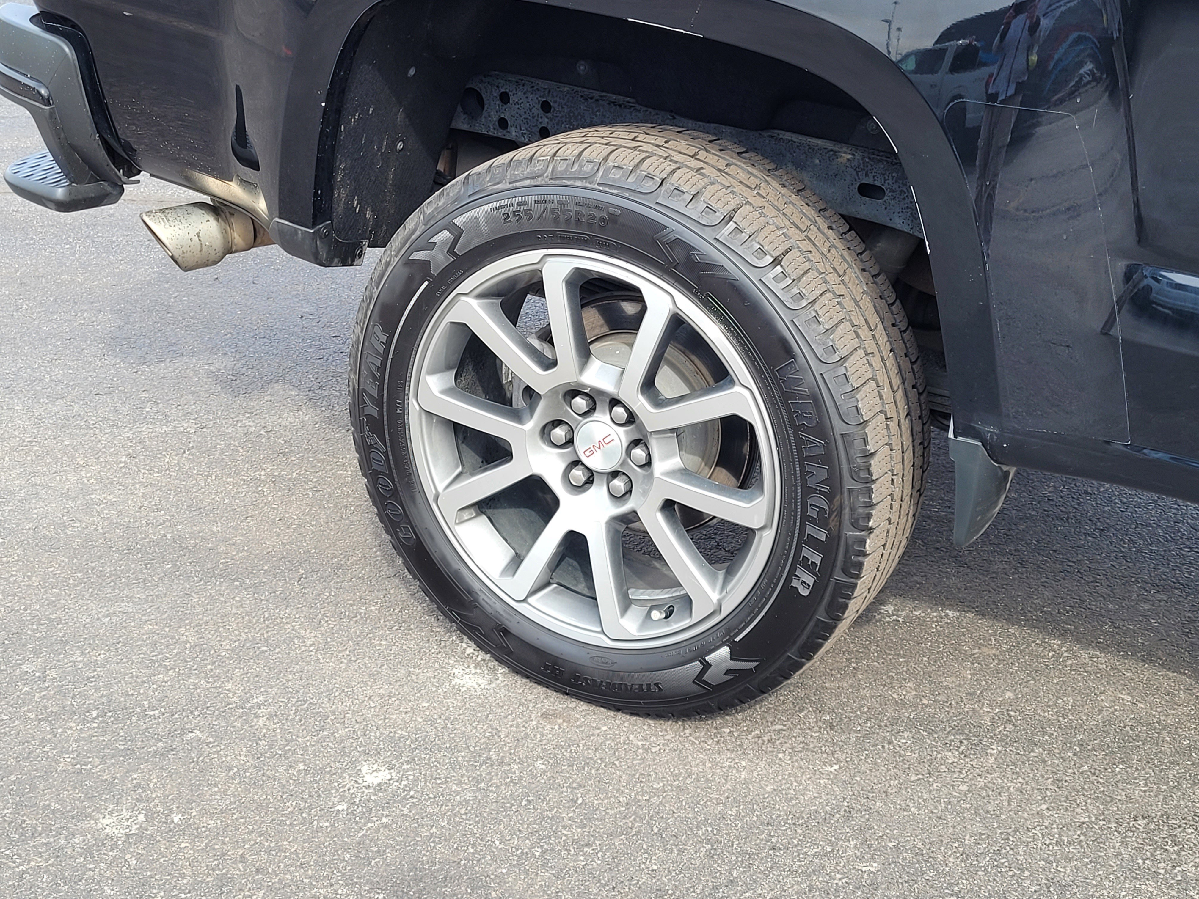 Used 2021 GMC Canyon Denali image 10