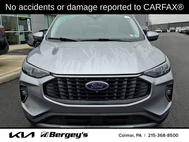 Used 2023 Ford Escape Platinum w/ Premium Technology Package image 2