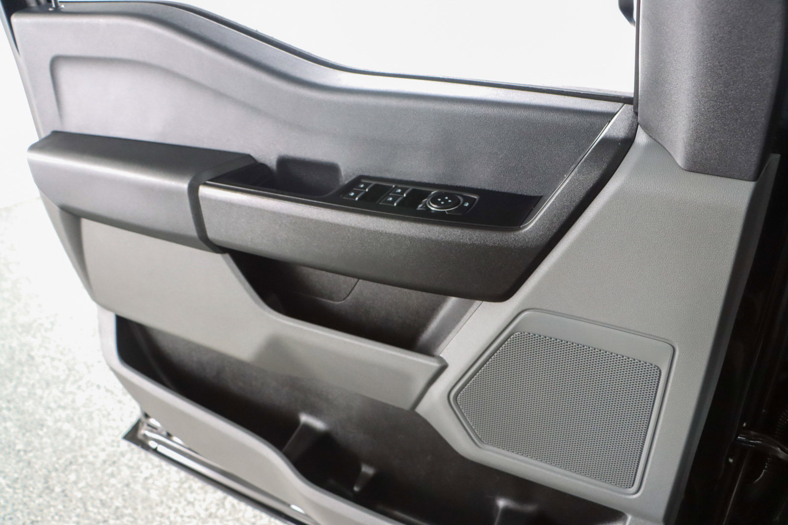 Used 2023 Ford F350 XL w/ XL Chrome Package AWD/4WD image 22