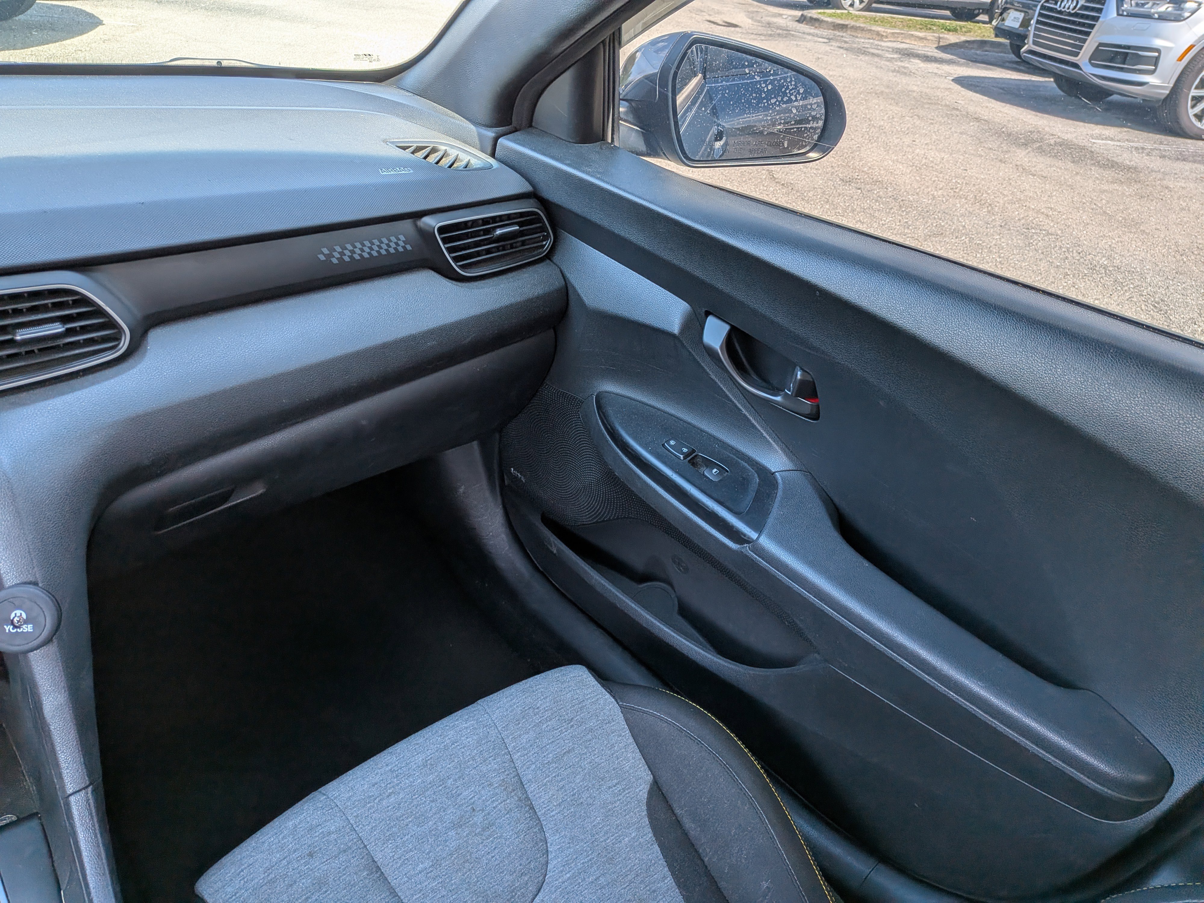 Used 2019 Hyundai Veloster Turbo R-Spec image 17