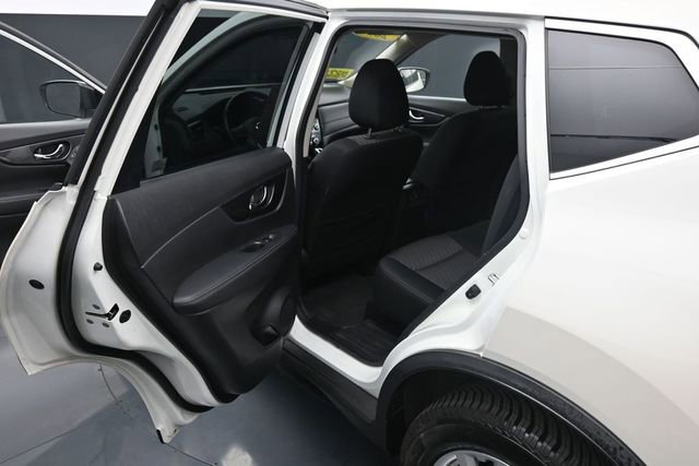 Used 2020 Nissan Rogue SV AWD/4WD image 25