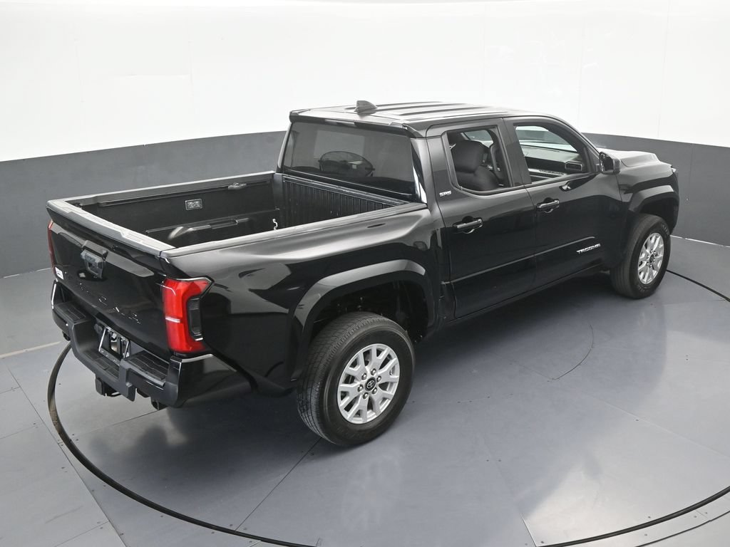 Used 2025 Toyota Tacoma SR5 RWD image 45