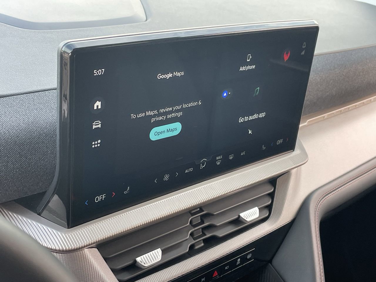 Certified 2025 Ford Explorer Active image 28