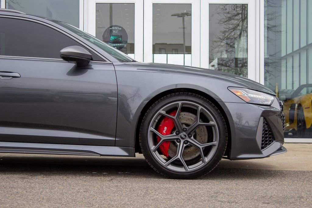 Used 2024 Audi RS 6 performance image 5