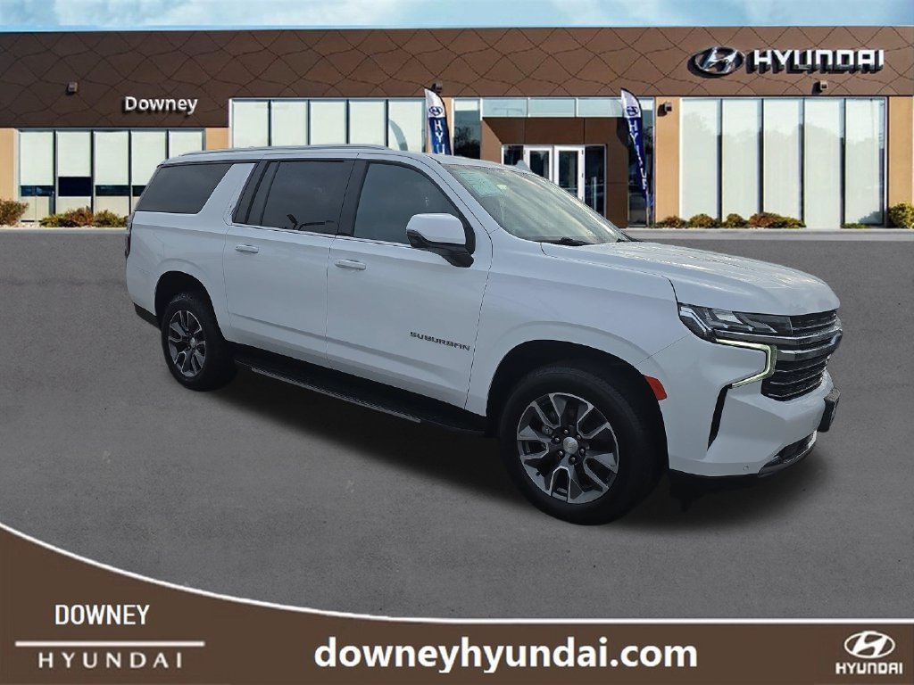 Used 2022 Chevrolet Suburban LT w/ Luxury Package RWD image 7
