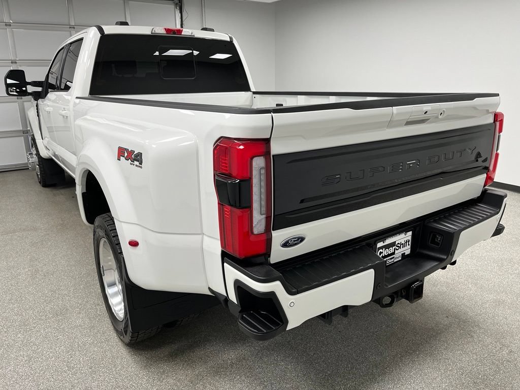 Used 2026 Ford F450 Platinum w/ FX4 Off-Road Package AWD/4WD image 8
