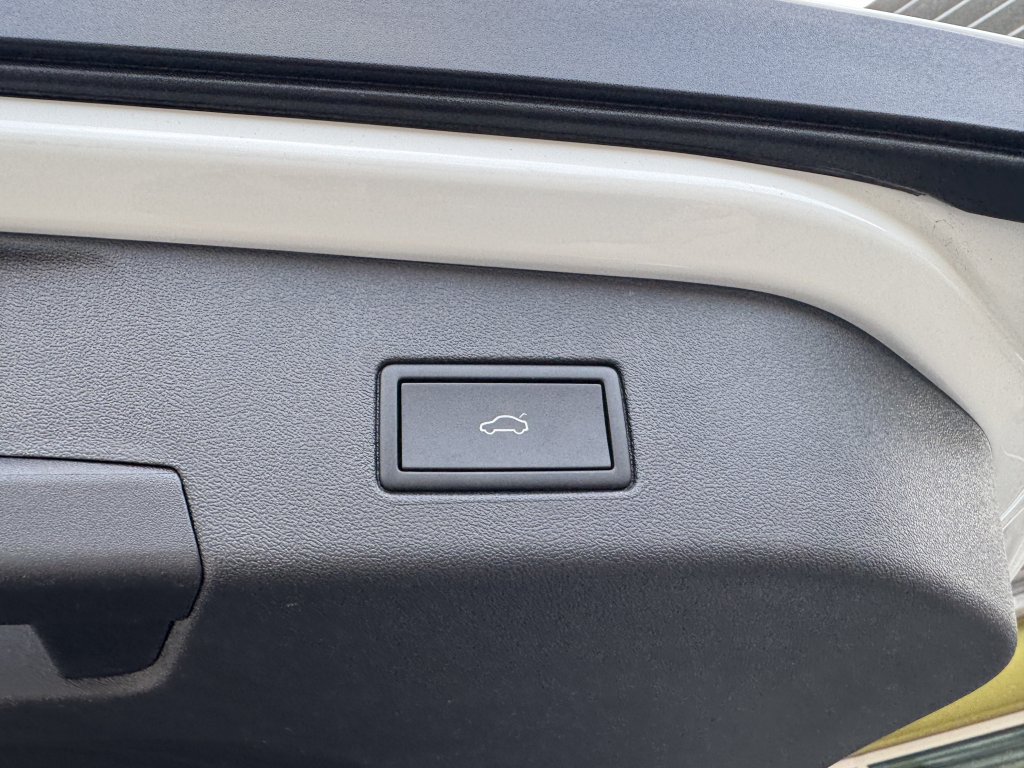 Used 2024 Volkswagen ID.4 S RWD image 36
