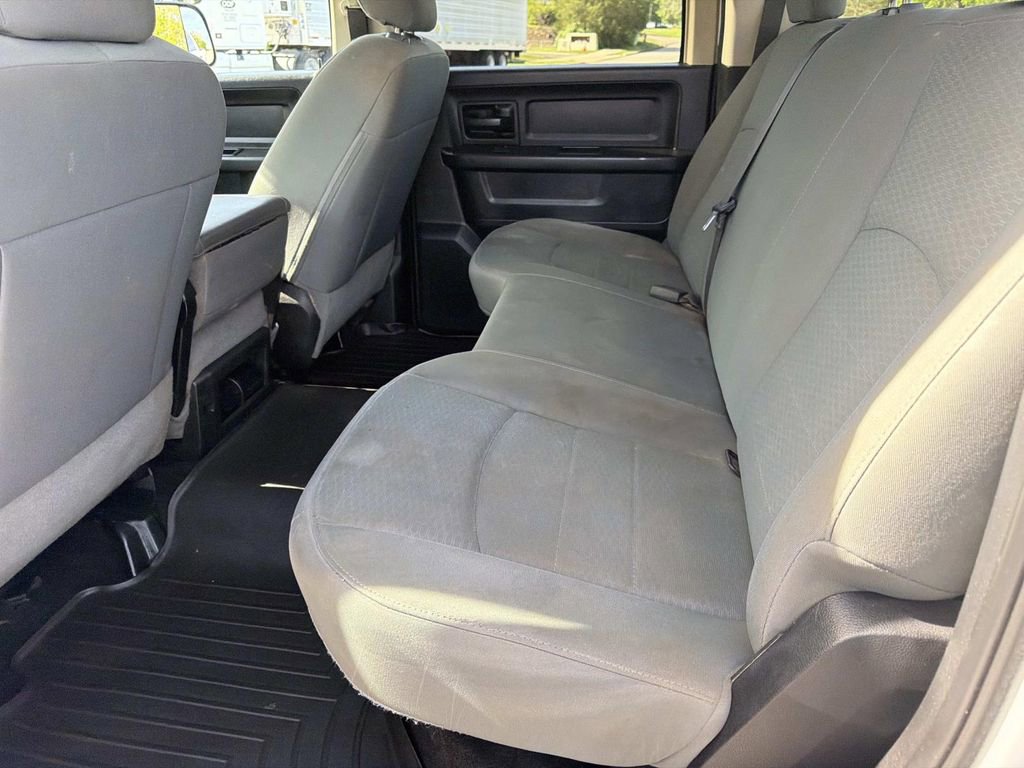 Used 2015 RAM 2500 Tradesman w/ Chrome Appearance Group image 16