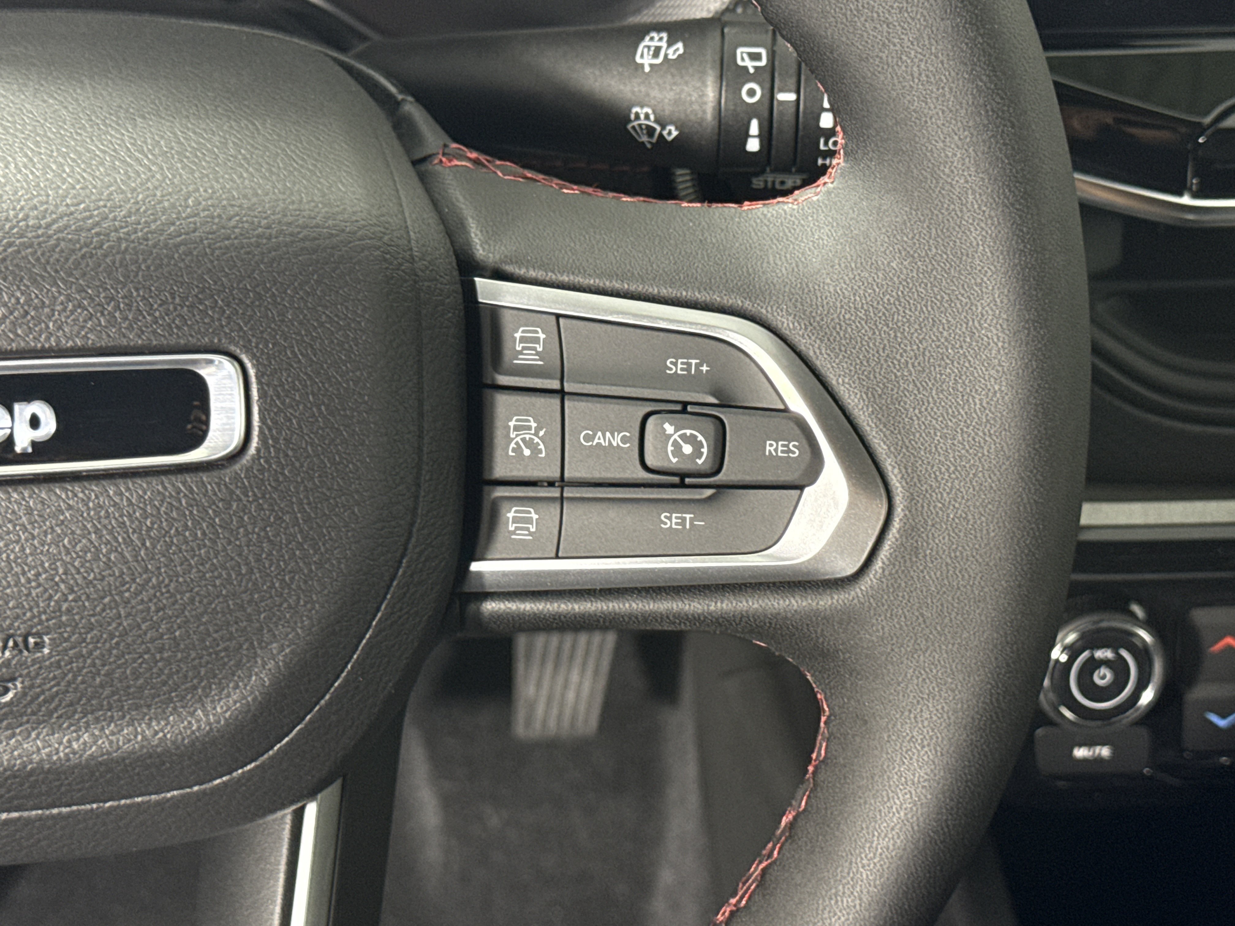 New 2026 Jeep Compass Trailhawk AWD/4WD image 18