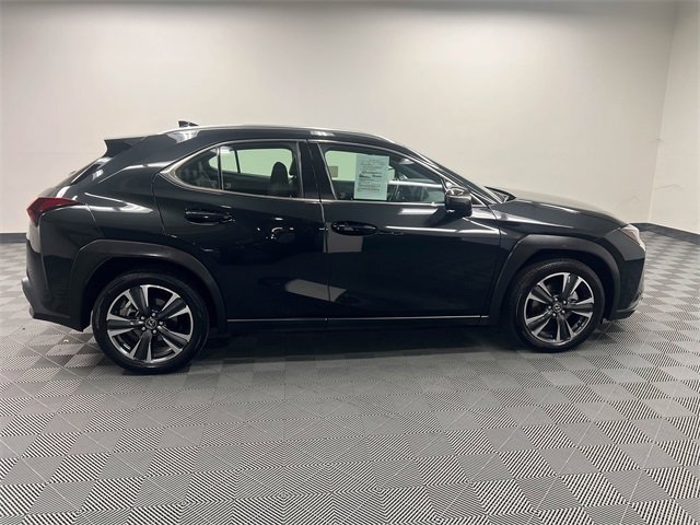 Certified 2025 Lexus UX 300h FWD image 4