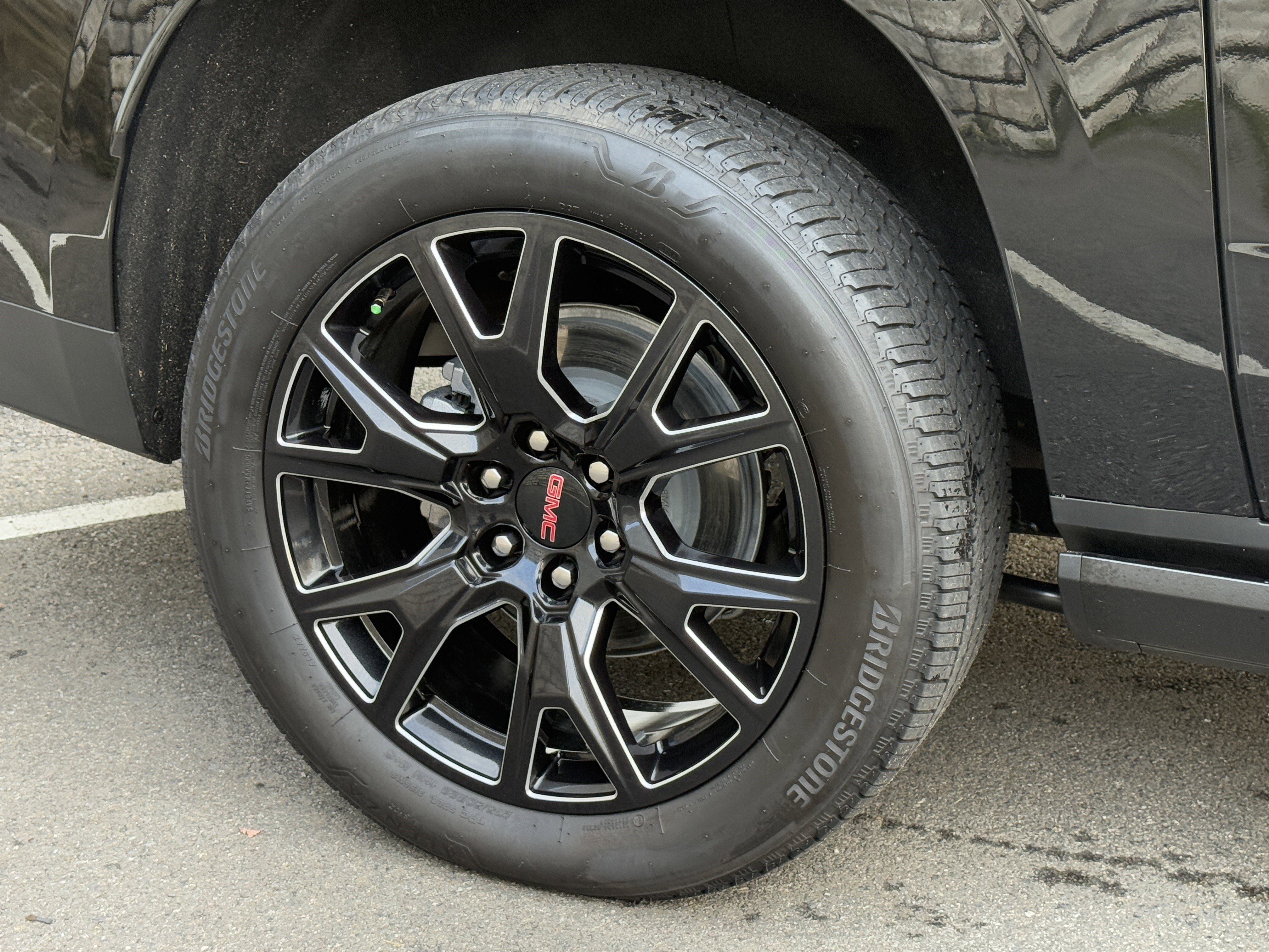 Used 2023 GMC Yukon XL Denali image 40