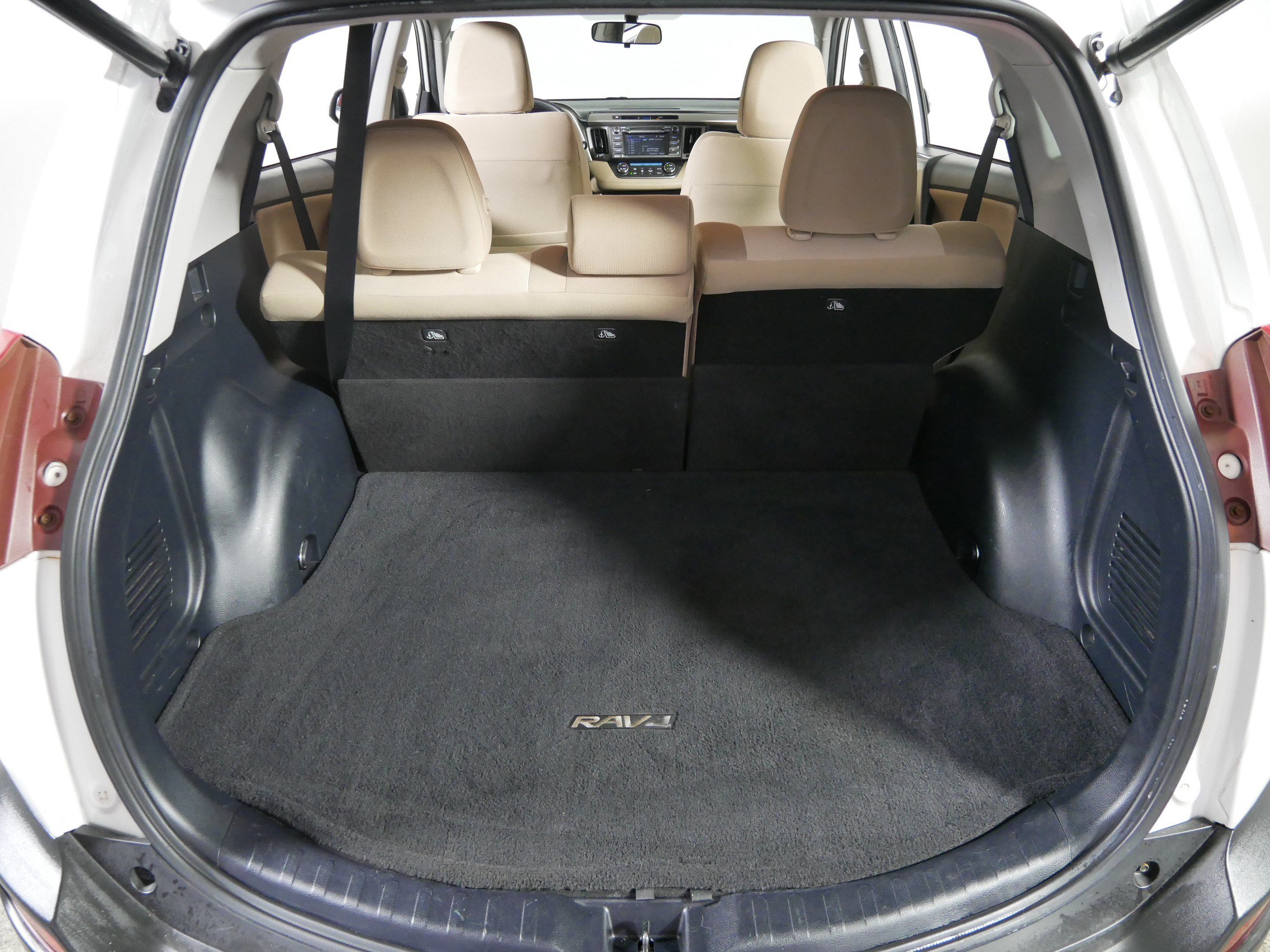 Used 2015 Toyota RAV4 XLE AWD/4WD image 18