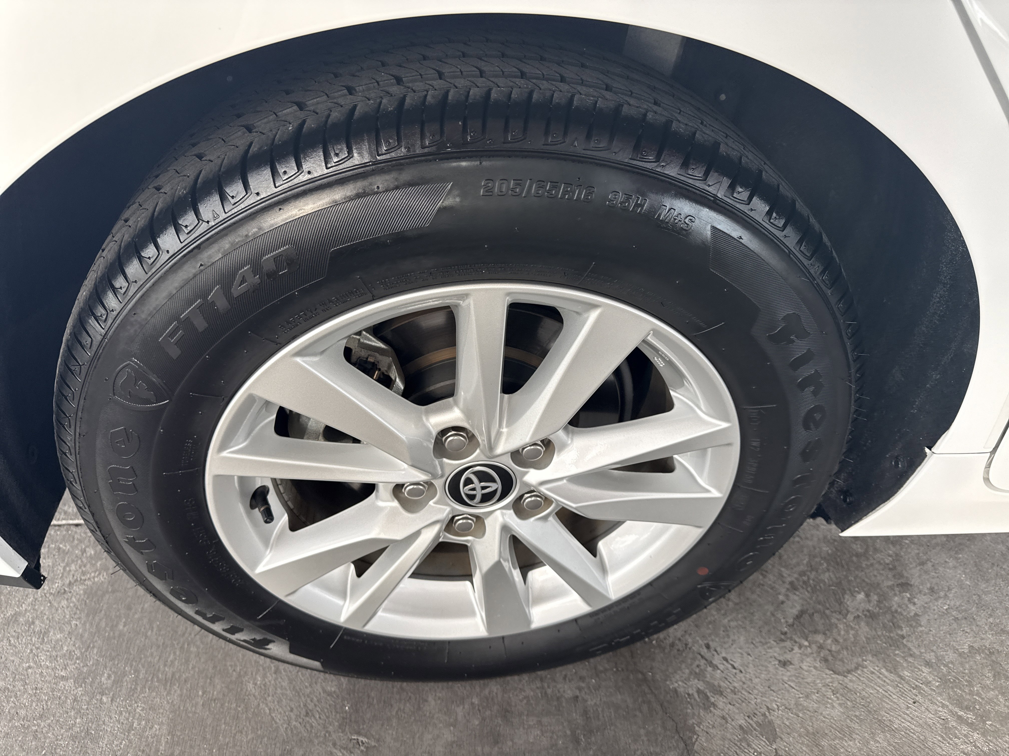 Used 2025 Toyota Camry LE image 11