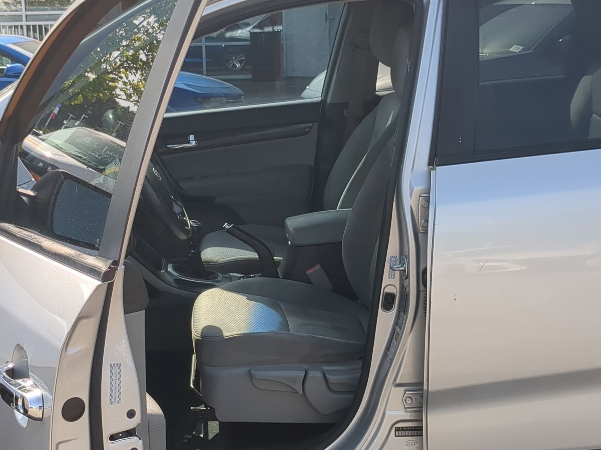 Used 2011 Kia Sorento 2WD image 11